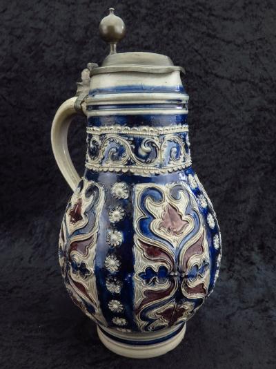 Cruche en forme de poire décorée du Westerwald (Birne krug) 2