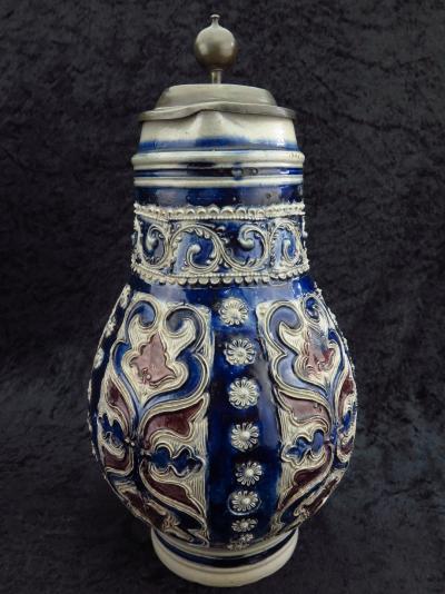 Cruche en forme de poire décorée du Westerwald (Birne krug) 2