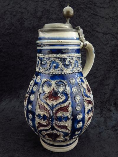 Cruche en forme de poire décorée du Westerwald (Birne krug) 2
