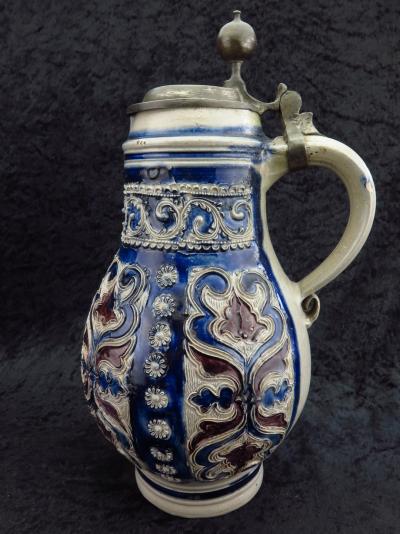 Cruche en forme de poire décorée du Westerwald (Birne krug) 2