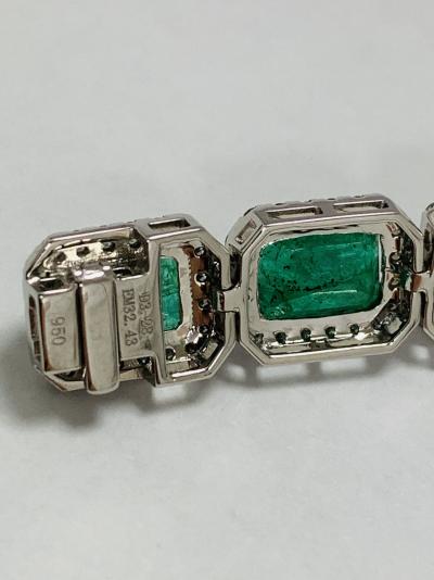 950 platinum bracelet 32.43 emeralds 3.28 diamonds 2