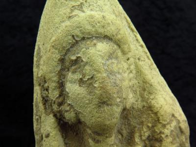 Ancienne statue parthienne en terre cuite de la déesse Astarte/Isjtar avec un enfant 2