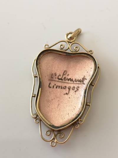 Antique 18K yellow gold pendant with Limoges enamel signed 2