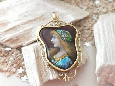 Antique 18K yellow gold pendant with Limoges enamel signed 2