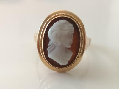 Bague ancienne en or jaune 18 carats camée 2