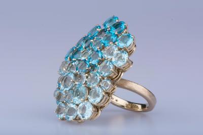 Bague en or jaune et topazes 2