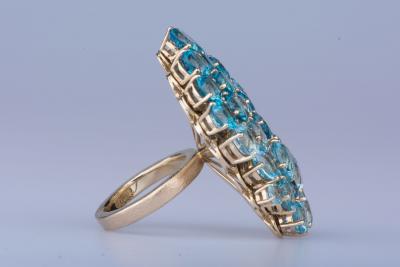 Bague en or jaune et topazes 2