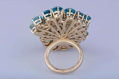 Bague en or jaune et topazes 2