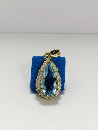14ct Yellow Gold Aquamarine and Diamond pendant 2