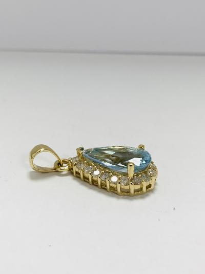 14ct Yellow Gold Aquamarine and Diamond pendant 2