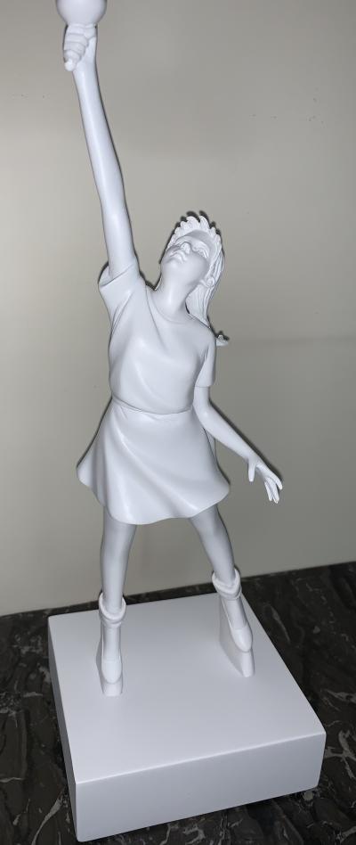 BANKSY (d’après) - Flying Balloons Girl, 2019 - Sculpture 2