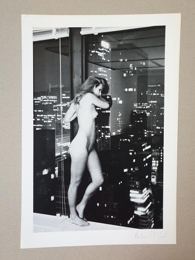 Helmut NEWTON - Patti Hansen Over Manhattan, 1977, Photolithograph 2