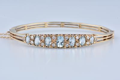 Bracelet jonc en or jaune serti de 7 aigues marine de 0,92 ct et de 14 diamants ronds brillants de 0,39 ct 2