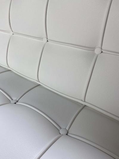 Mies VAN DER ROHE - Fauteuil Barcelona blanc, 2020 2