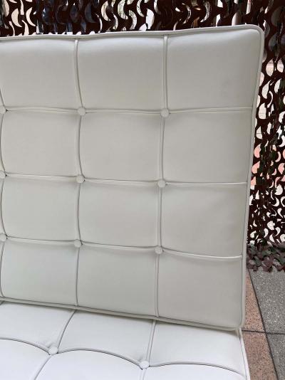Mies VAN DER ROHE - Fauteuil Barcelona blanc, 2020 2