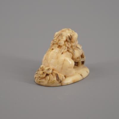 Japon - Netsuke en ivoire - Période Edo 2