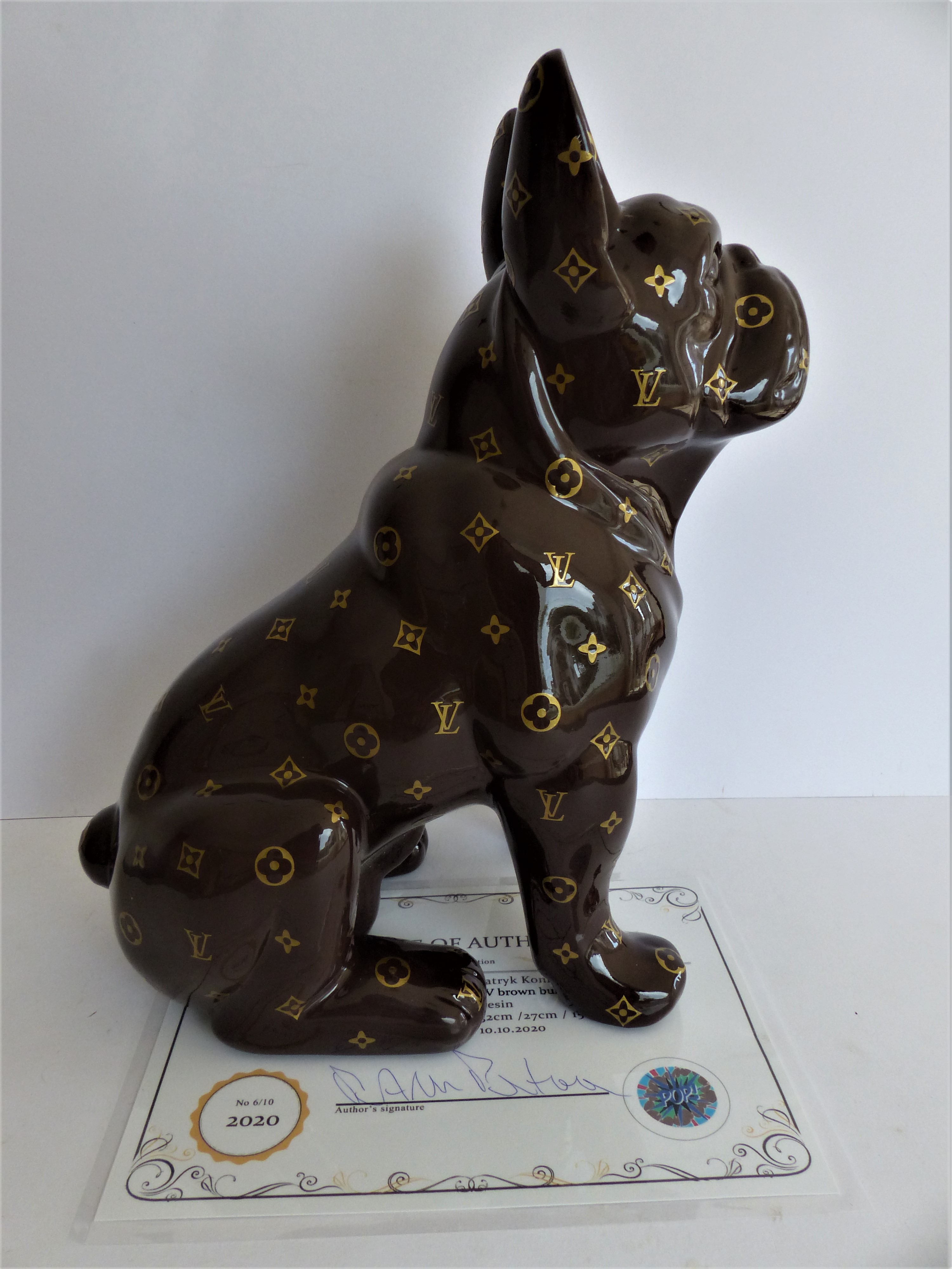 ▷ My blue dog love Louis Vuitton by Patrick Cornée, 2023, Sculpture