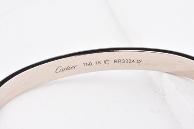 Barcelet Cartier en or blanc 18 carats orné de 12 motifs de vis gravés 2