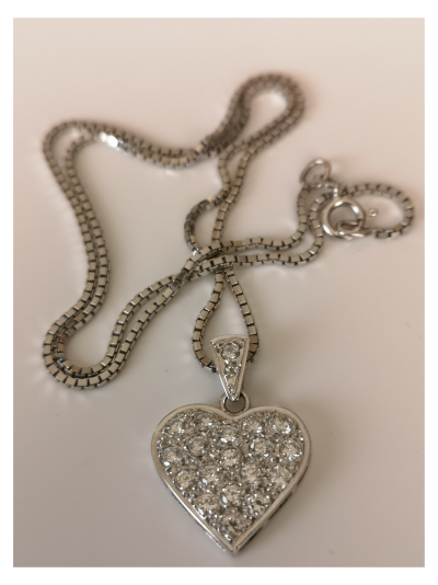Collier coeur en or  blanc 18 carats  diamants 2