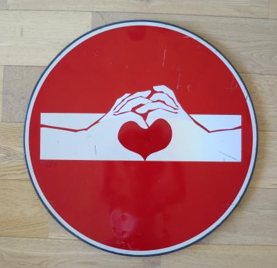 Clet ABRAHAM - Sign Of Love, 2018 - Panneau de signalisation 2