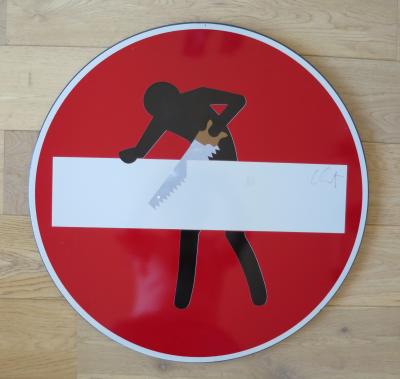 Clet ABRAHAM - The man has the saw, 2012 - Panneau de signalisation 2