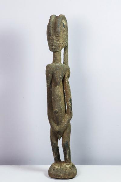 Mali, Dogon - Statue en bois à patine croûteuse 2