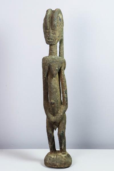 Mali, Dogon - Statue en bois à patine croûteuse 2