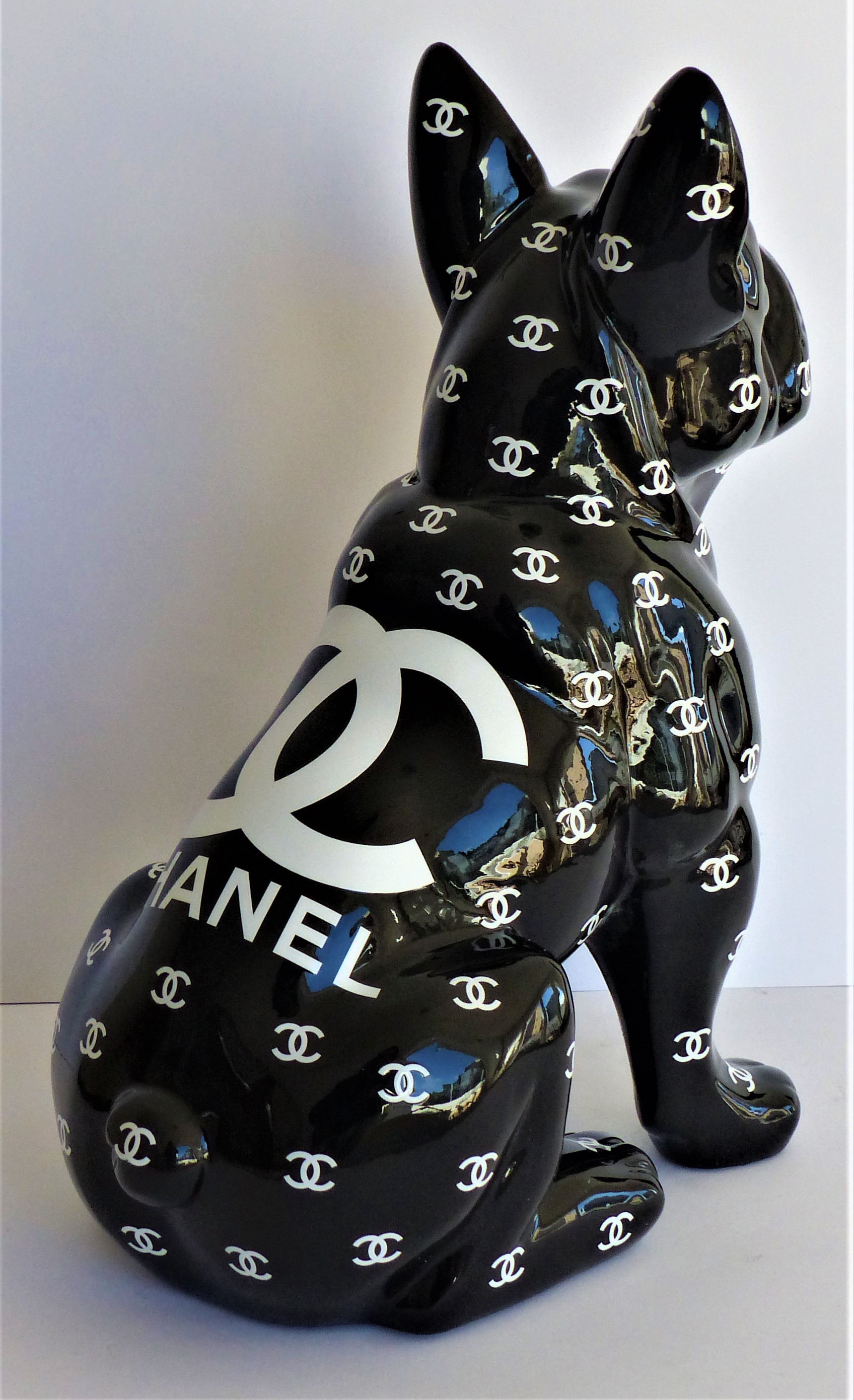 Patrick KONRAD - Louis Vuitton Bulldog - Sculpture - Revelations - Plazzart