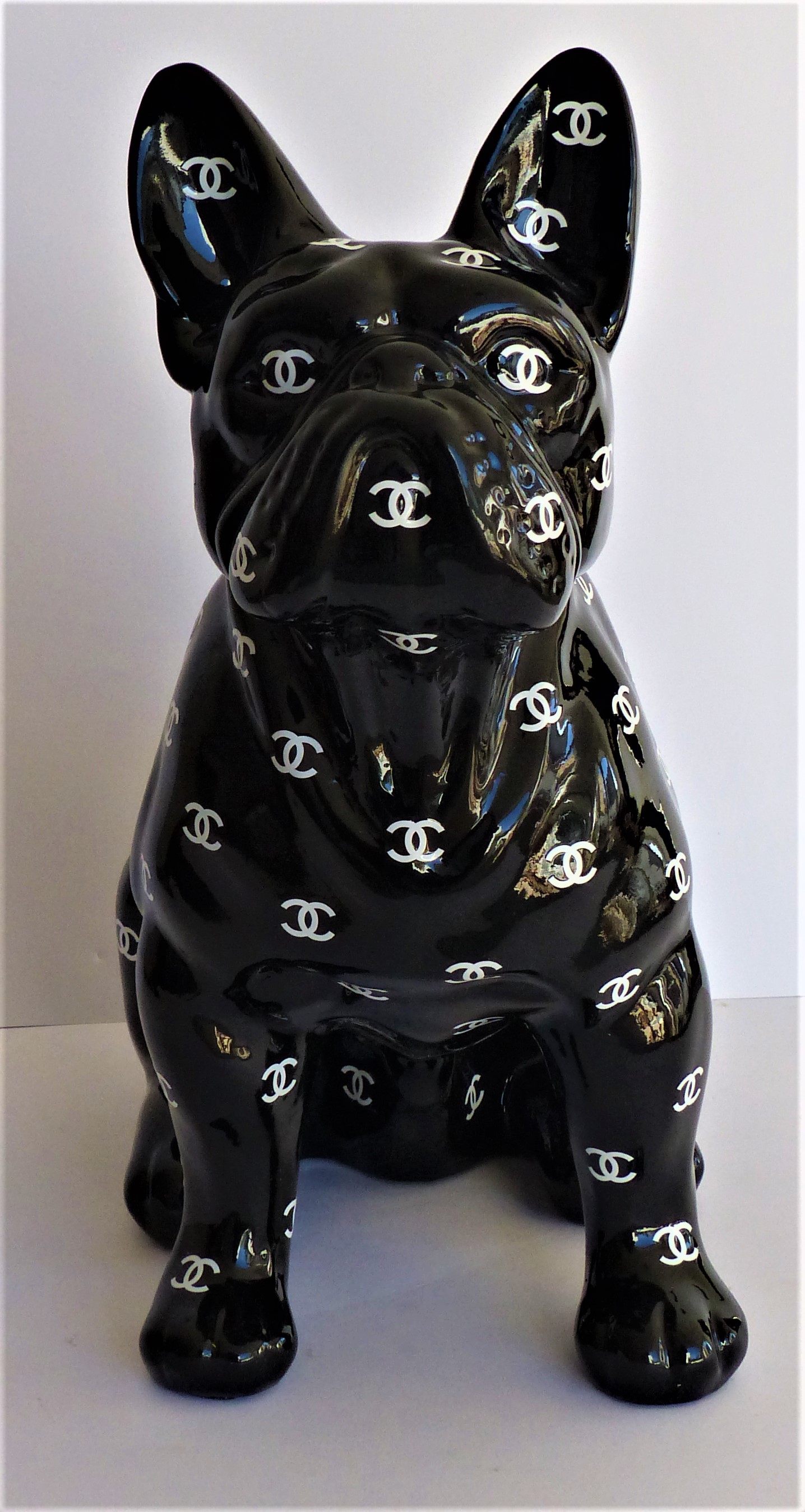 Patrick KONRAD - Louis Vuitton Bulldog - Sculpture - Revelations - Plazzart