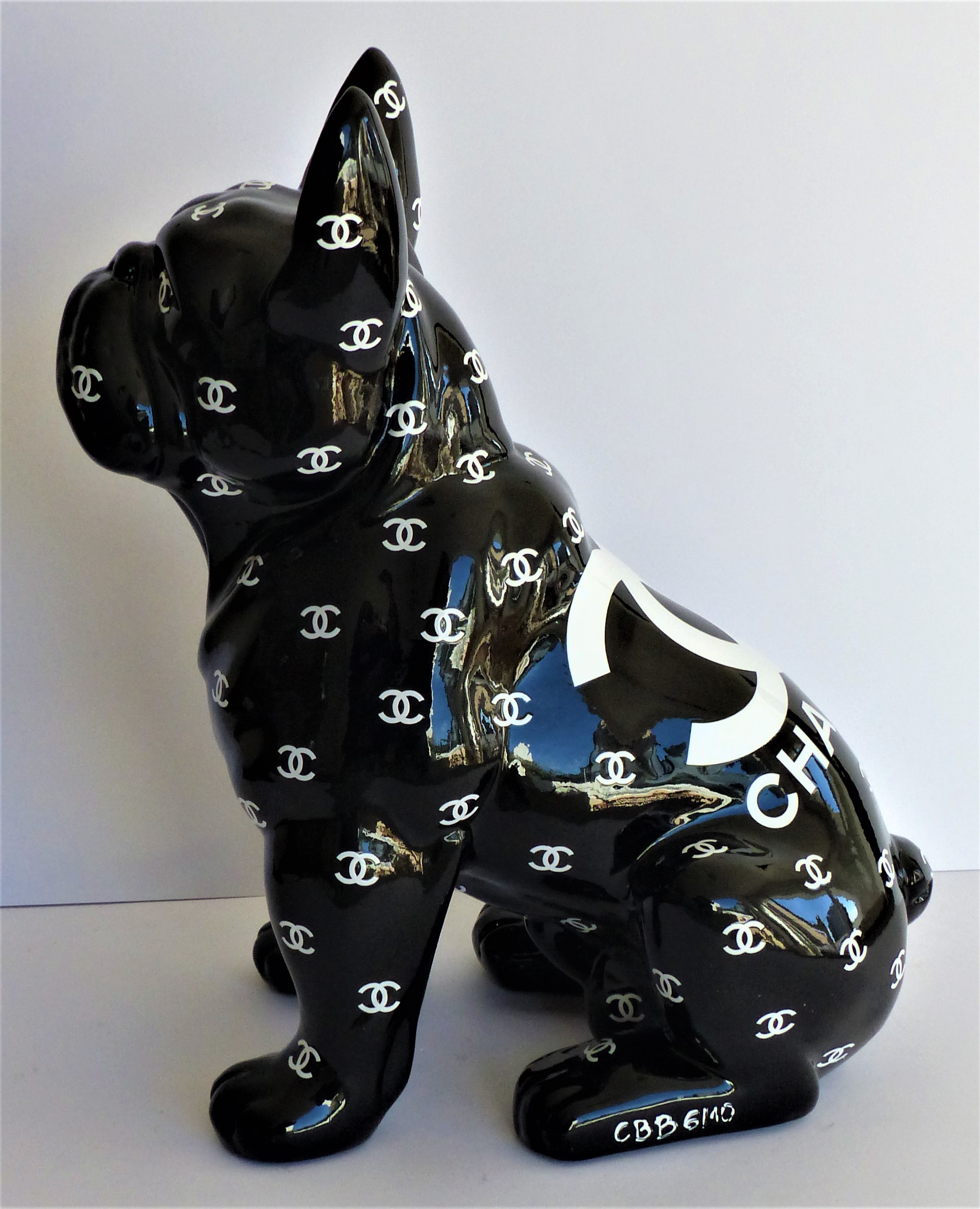 Patrick KONRAD - Louis Vuitton SUPREME Bulldog - Sculpture - Revelations -  Plazzart