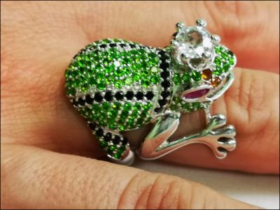 Froschring aus Silber und Natursteinen 2