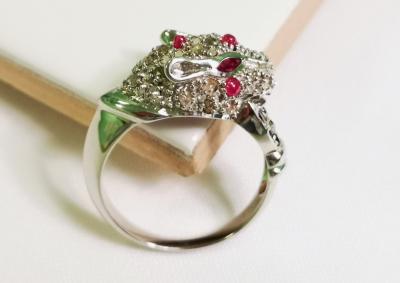 Bague panthère en argent, rubis, onyx et diamants 2