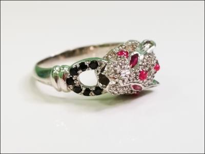 Bague panthère en argent, rubis, onyx et diamants 2