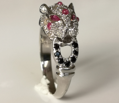 Bague panthère en argent, rubis, onyx et diamants 2