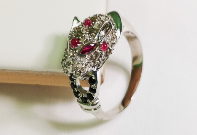 Bague panthère en argent, rubis, onyx et diamants 2