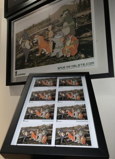 Banksy (d’après) - Greenpeace Save Or Delete, 2002 - Set poster & stickers 2