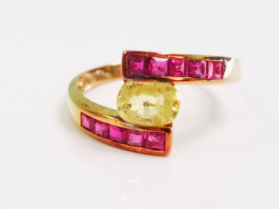 Bague en or jaune saphir jaune rubis 2
