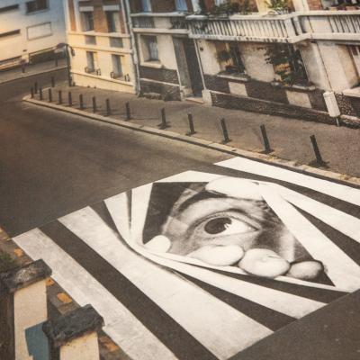 JR - Finding Hope, Night View, Paris, France, 2020 - Lithographie signée au crayon 2