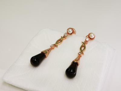 Paire de boucles d’oreilles perles de culture obsidiennes et diamants 2