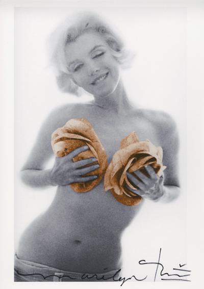 Bert Stern - Marilyn gold wink roses, 2011 - Photographie signée 2