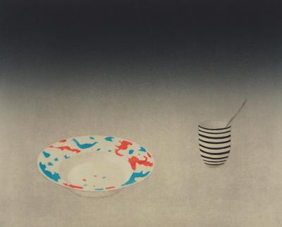 Florence SINCLAIR-MAHDAVI : Assiette et gobelet, 1985 - Gravure originale signée 2