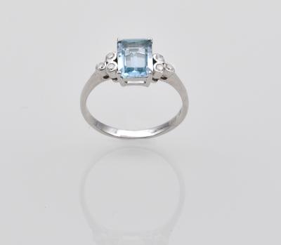 Bague or blanc ornée d’une Topaze rectangle 1,80 carats et de 6 diamants 2