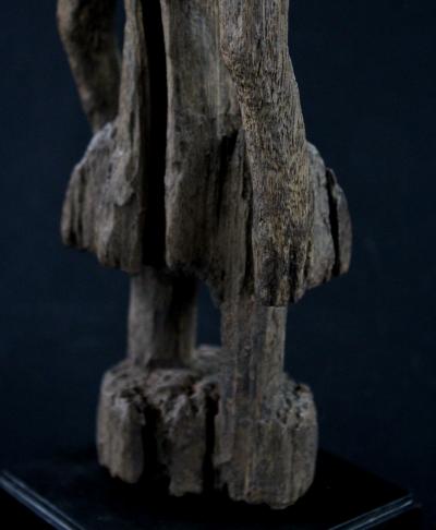 Côte d’Ivoire, Ethnie Senoufo, Ancienne statue sur socle 2