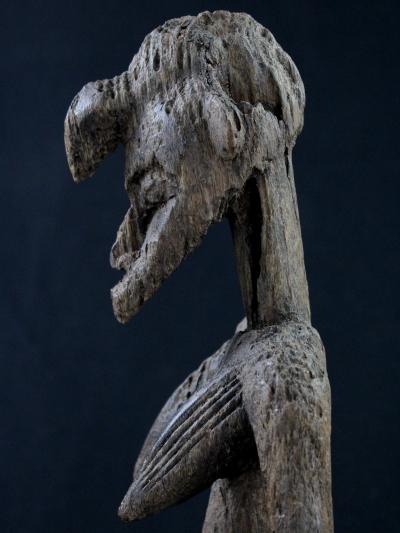 Côte d’Ivoire, Ethnie Senoufo, Ancienne statue sur socle 2