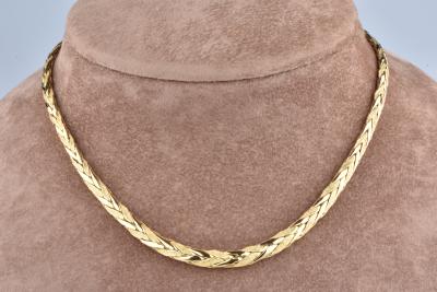 Collier Caplain Paris en or jaune 18 carats. Maille tresse brossée 2