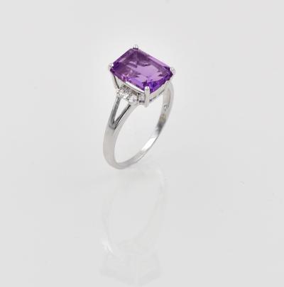 Bague or Blanc améthyste rectangle 2,96 carats 6 diamants 0,04 carats 2