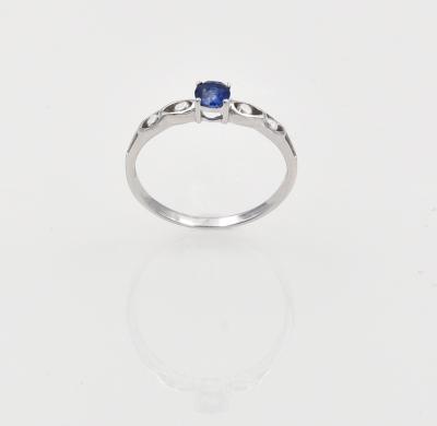 Bague or blanc saphir 0,3 carats et 4 diamants 0,16 carats 2