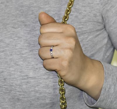 Bague or blanc saphir 0,3 carats et 4 diamants 0,16 carats 2