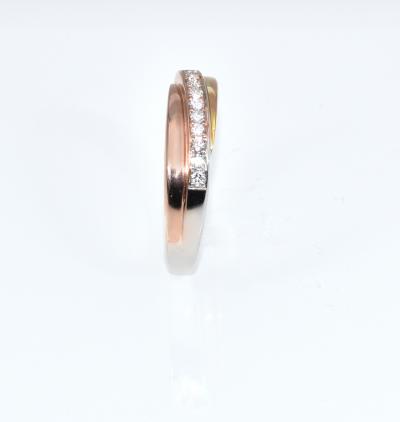 Bague en or tricolore ligne de diamants 0,18 carats 2