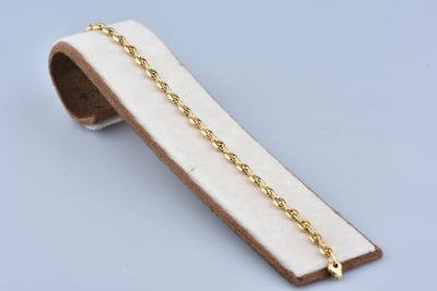 Bracelet en or jaune 18 carats maille grain de café 2